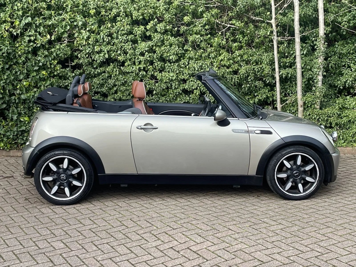 Used MINI Convertible 2007 for sale - 77888270: Photo 3