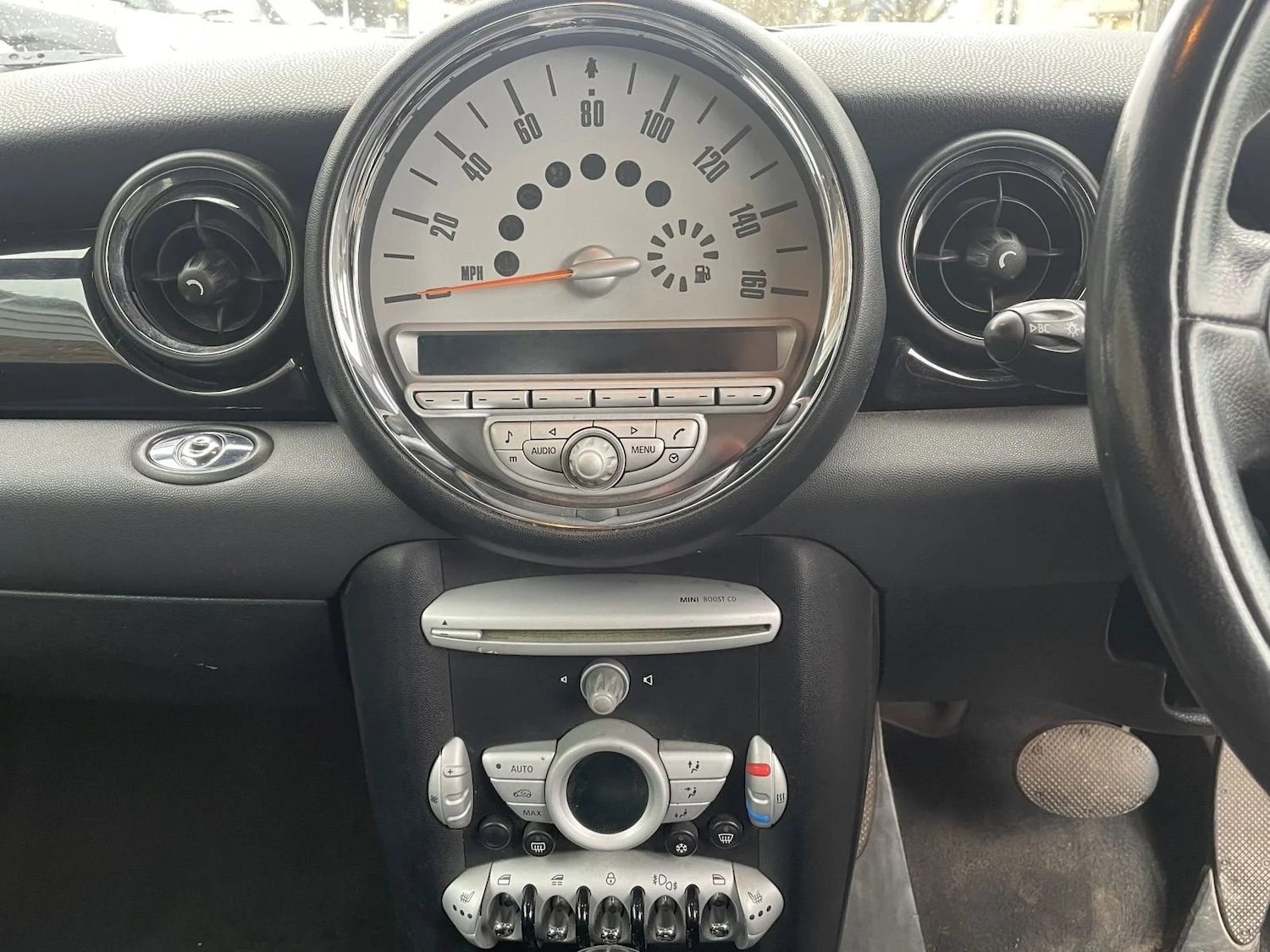 Used MINI Convertible 2010 for sale - 77803499: Photo 7