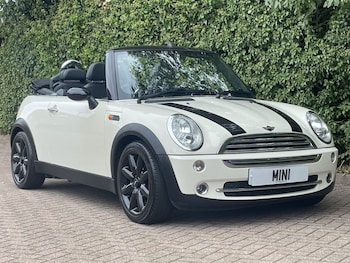 Used MINI Convertible 2006 for sale - 76693032: Photo