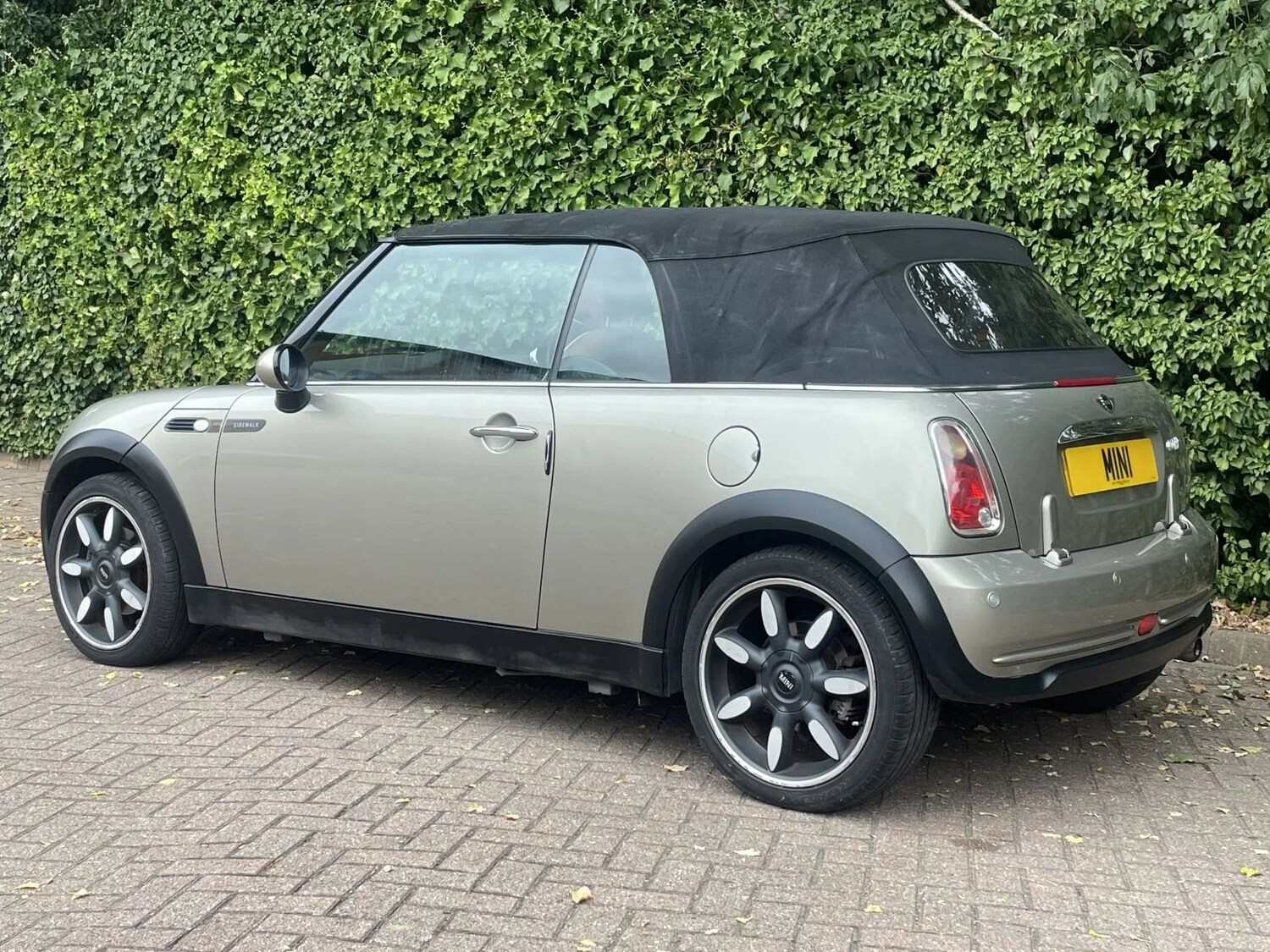 Used MINI Convertible 2007 for sale - 78064050: Photo 17
