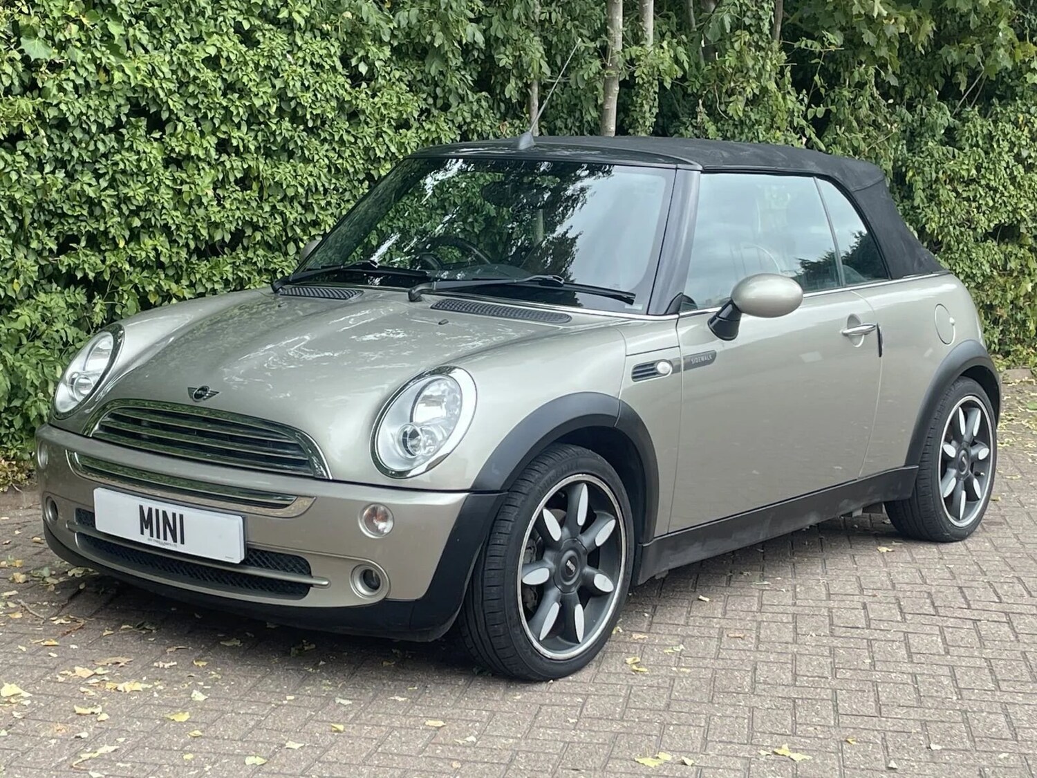 Used MINI Convertible 2007 for sale - 78064050: Photo 25