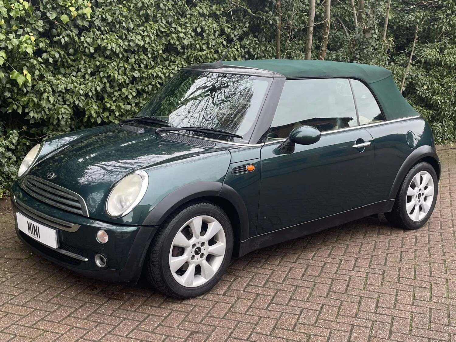 Used MINI Convertible 2005 for sale - 77721812: Photo 7