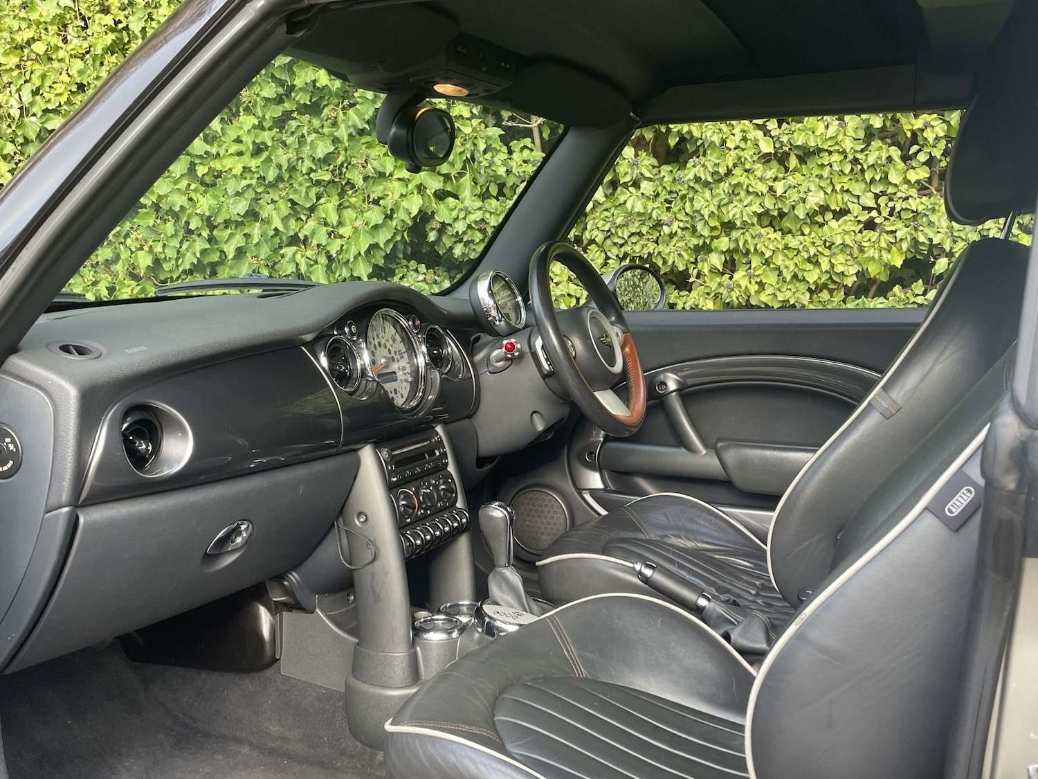 Used MINI Convertible 2008 for sale - 76847356: Photo 11