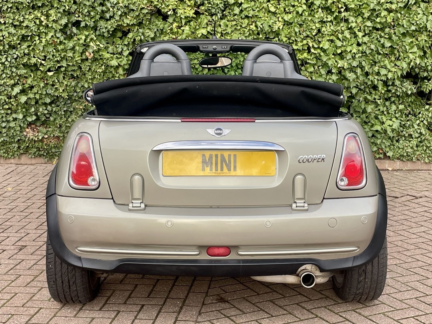 Used MINI Convertible 2008 for sale - 76847356: Photo 14