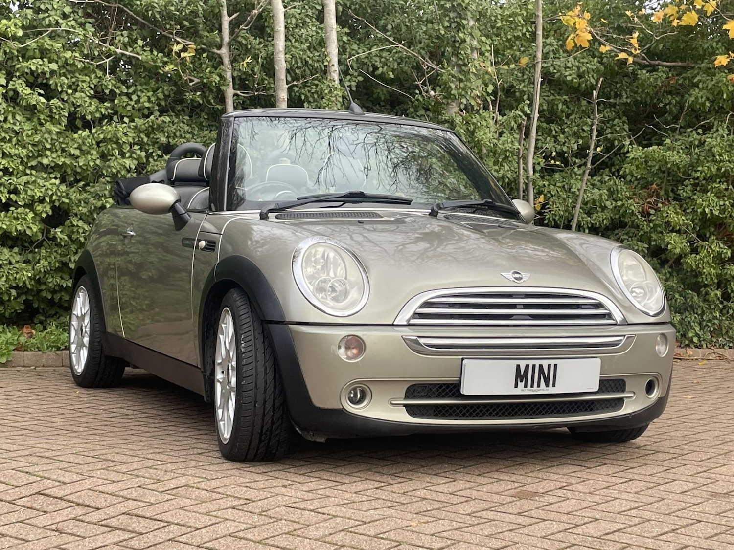 Used MINI Convertible 2008 for sale - 76847356: Photo 19