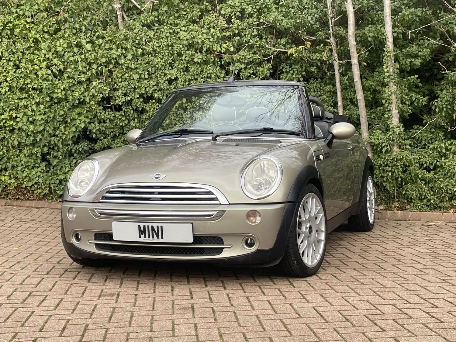 Used MINI Convertible 2008 for sale - 76847356: Photo 20