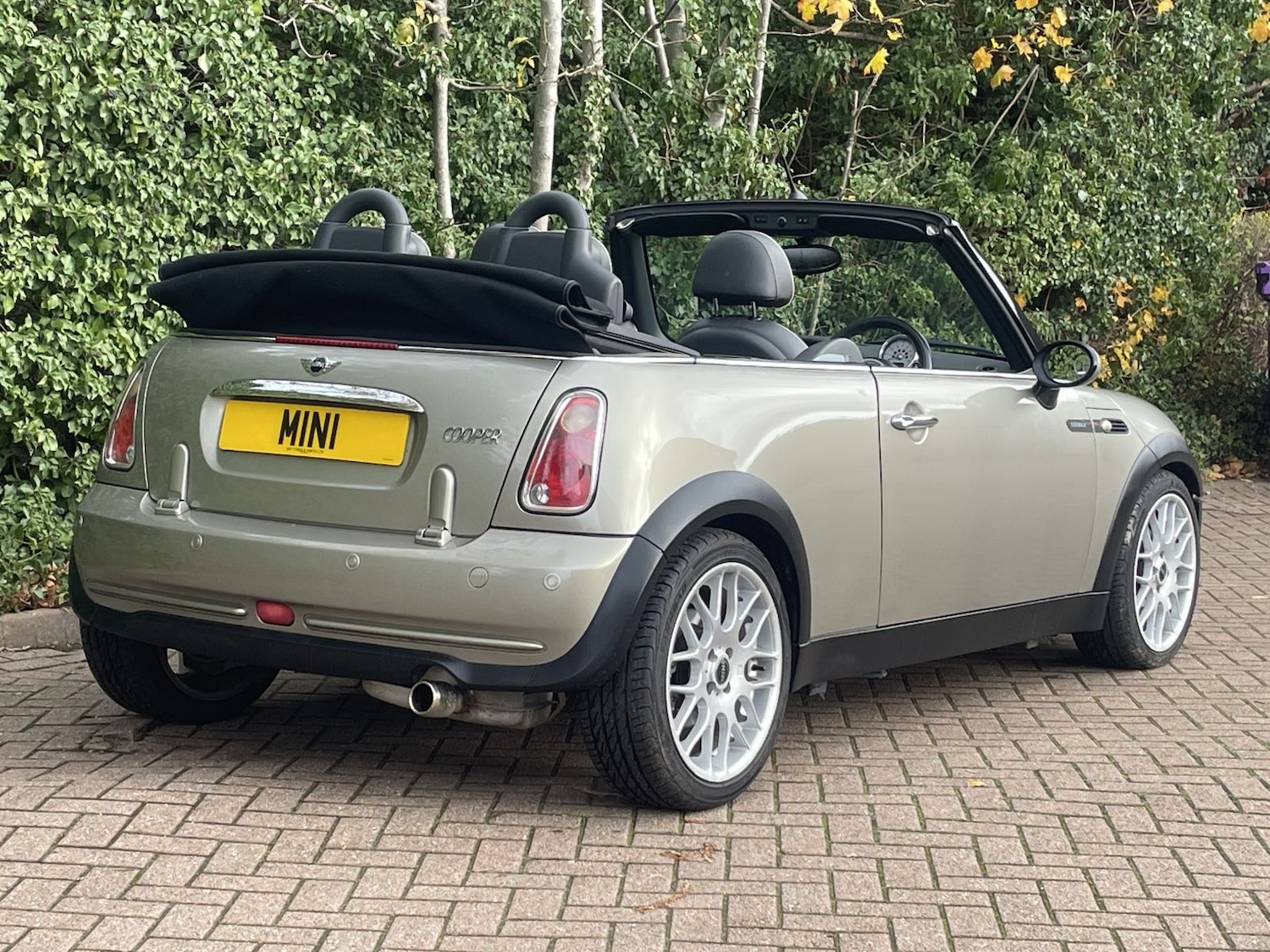 Used MINI Convertible 2008 for sale - 76847356: Photo 5