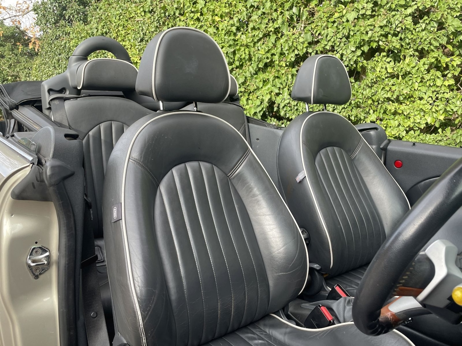 Used MINI Convertible 2008 for sale - 76847356: Photo 9