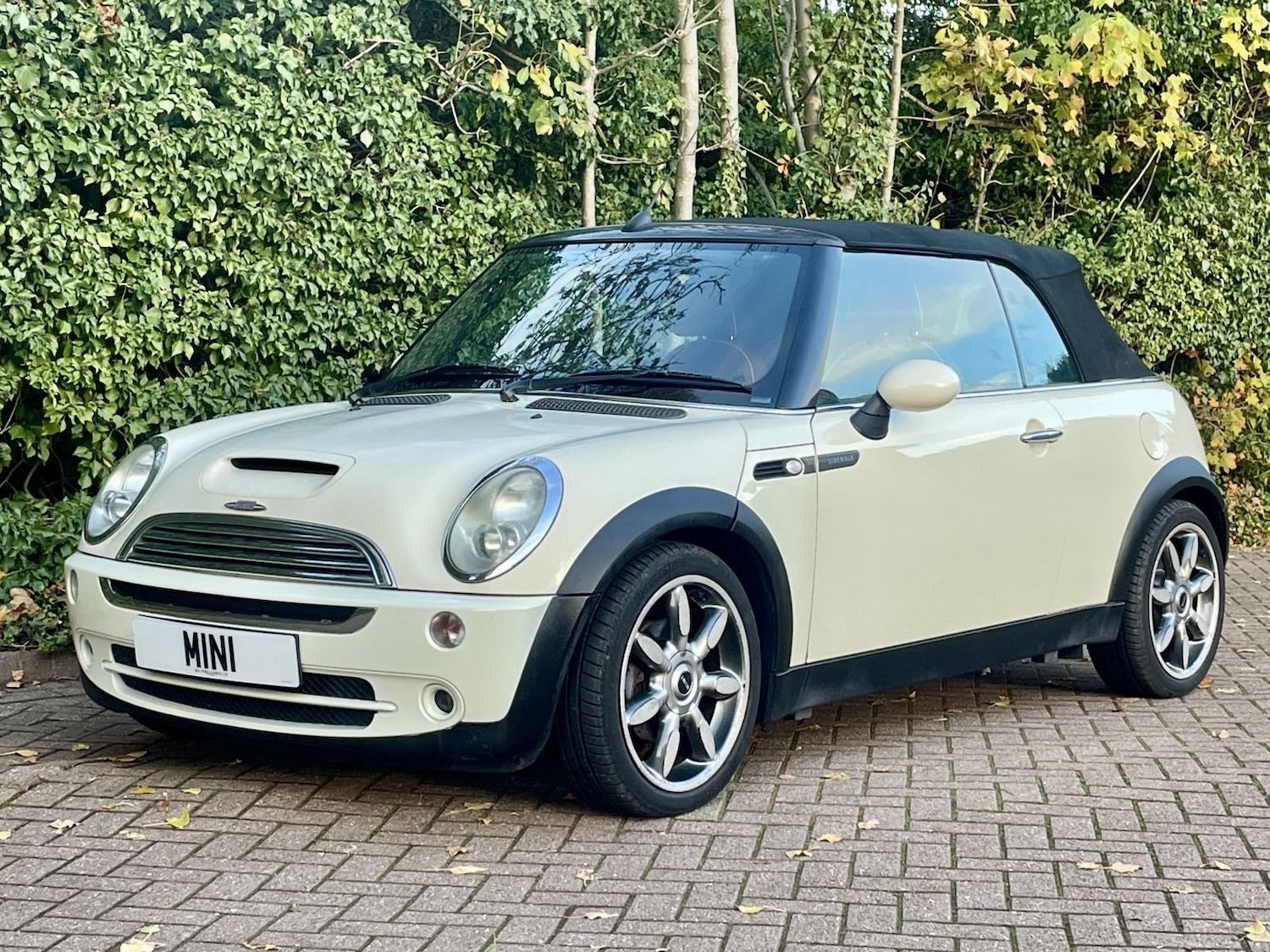 Used MINI Convertible 2007 for sale - 77137549: Photo 15