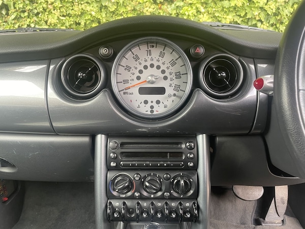 Used MINI Convertible 2008 for sale - 76222728: Photo 6