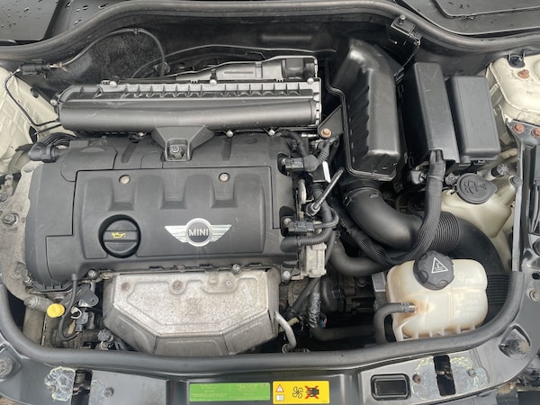 Used MINI Convertible 2010 for sale - 75627744: Photo 13