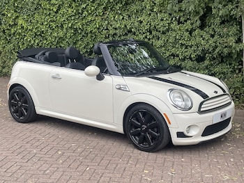 Used MINI Convertible 2010 for sale - 75627744: Photo