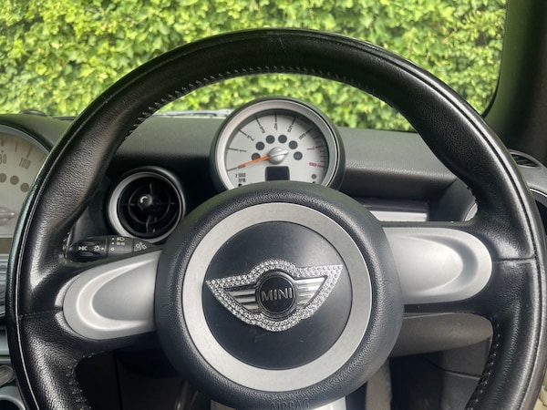 Used MINI Convertible 2010 for sale - 75627744: Photo 7