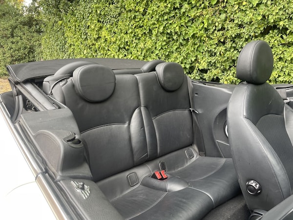 Used MINI Convertible 2010 for sale - 75627744: Photo 9