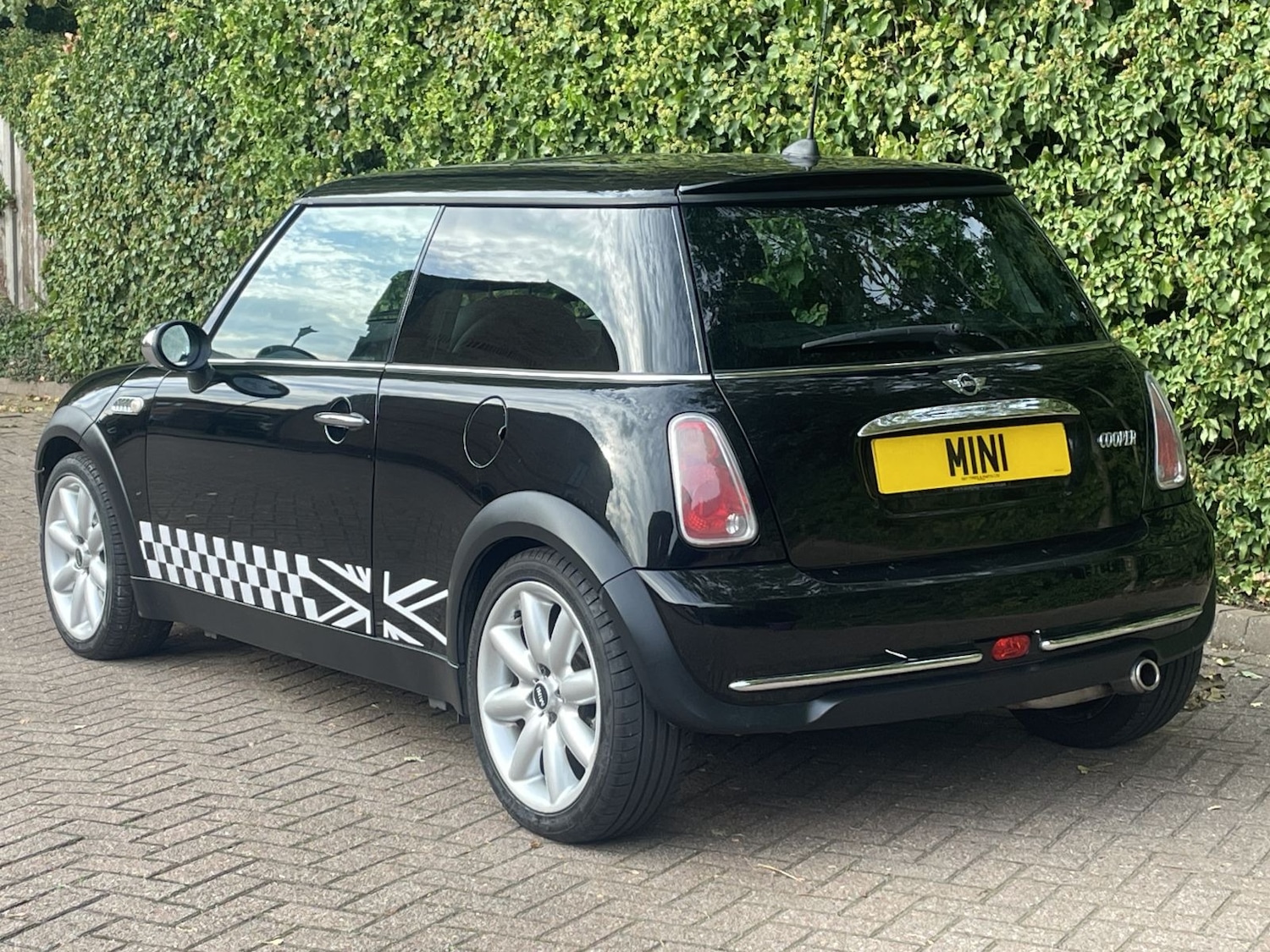 Used MINI Hatch 2004 for sale - 76156400: Photo 16