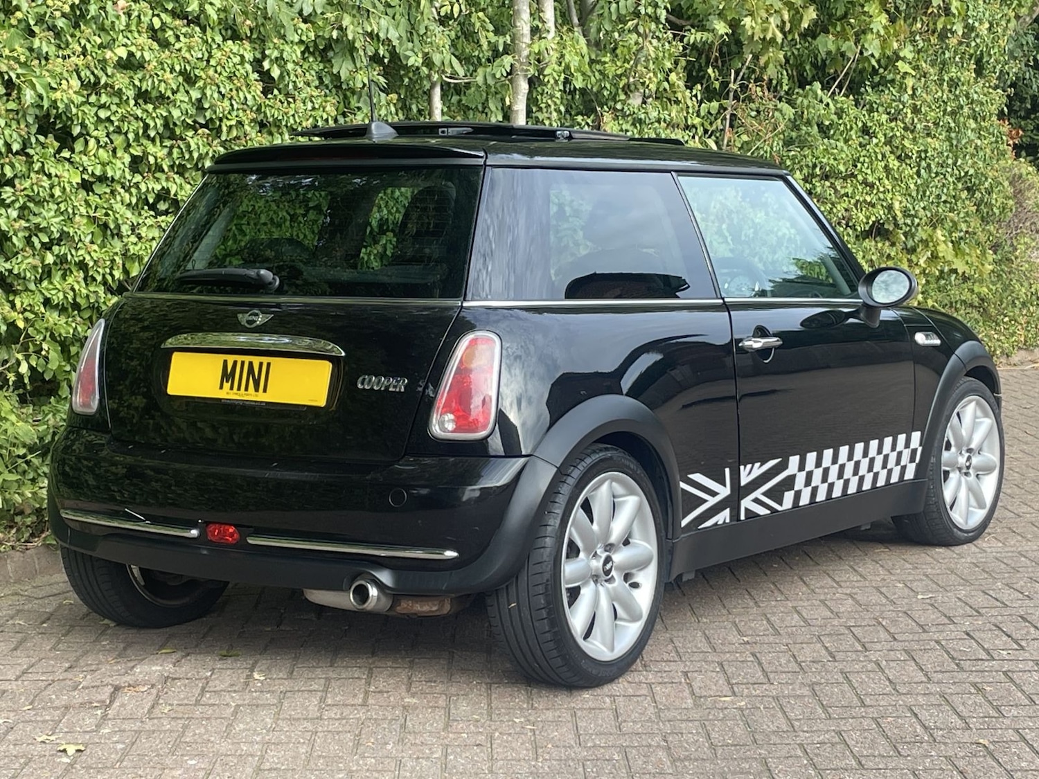 Used MINI Hatch 2004 for sale - 76156400: Photo 4