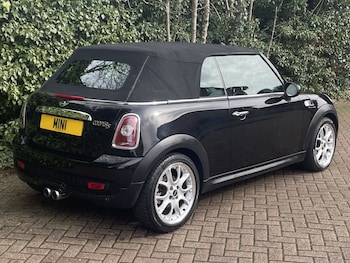 Used MINI Convertible 2009 for sale - 75618374: Photo