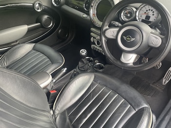 Used MINI Convertible 2009 for sale - 75618374: Photo