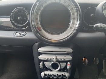 Used MINI Convertible 2009 for sale - 75618374: Photo
