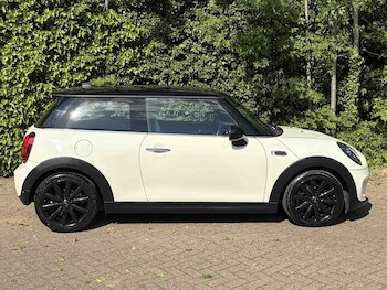Used MINI Hatch 2018 for sale - 78433652: Photo