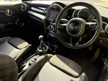 Used MINI Hatch 2018 for sale - 78433652: Photo