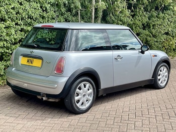 Used MINI Hatch 2002 for sale - 75555570: Photo