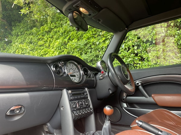 Used MINI Convertible 2007 for sale - 76265347: Photo 11