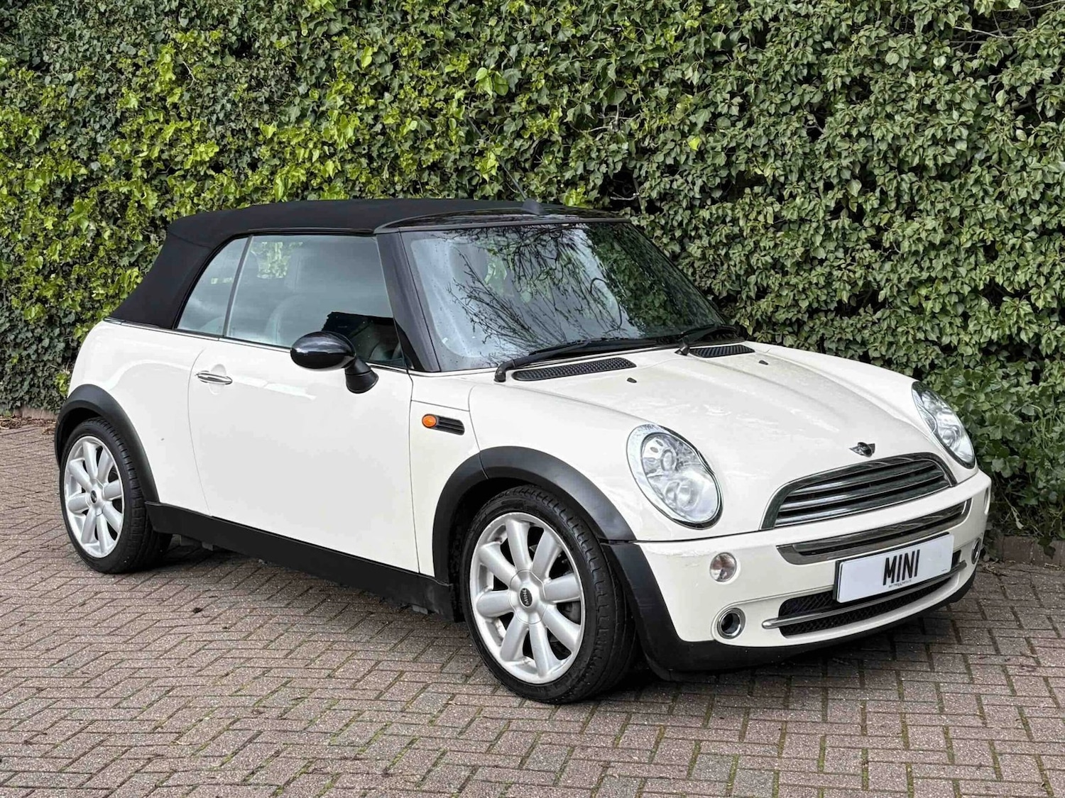 Used MINI Convertible 2008 for sale - 78015615: Photo 1