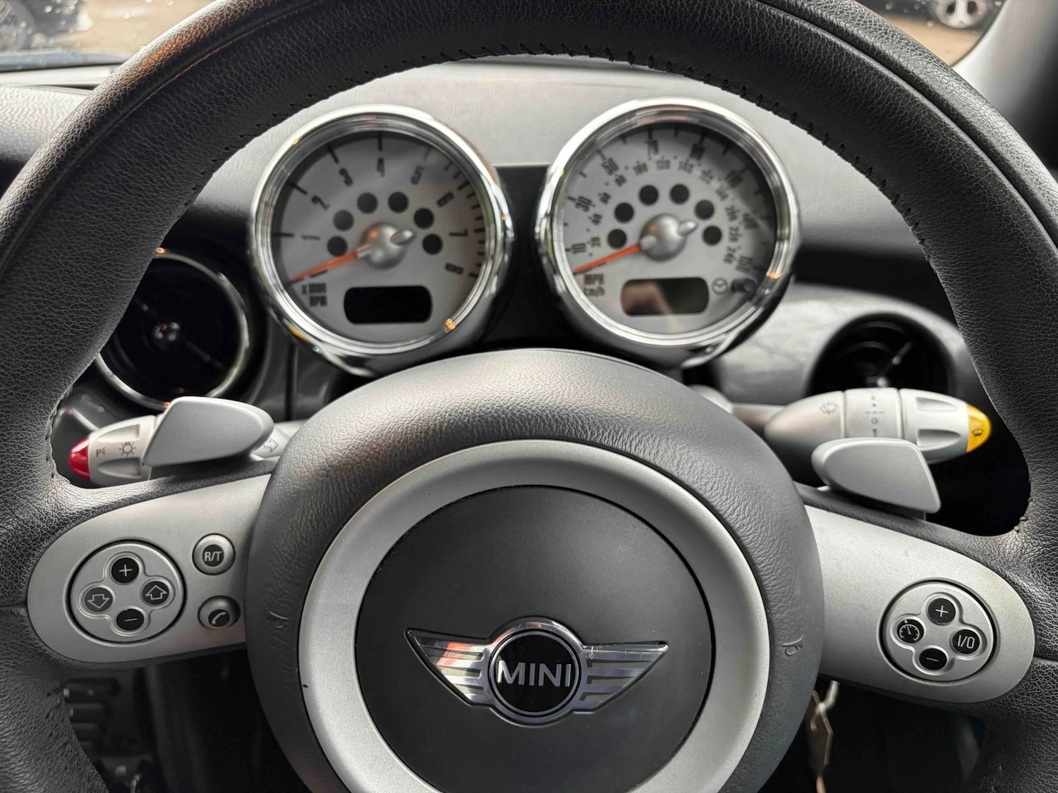 Used MINI Convertible 2008 for sale - 78015615: Photo 6