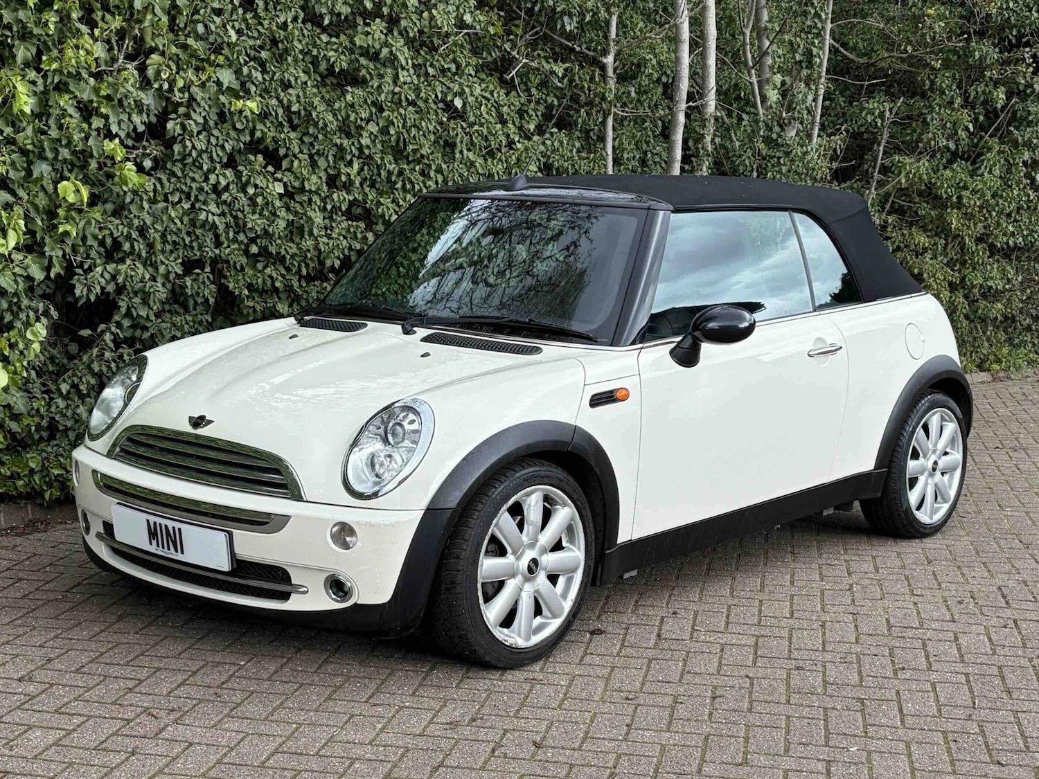 Used MINI Convertible 2008 for sale - 78015615: Photo 8
