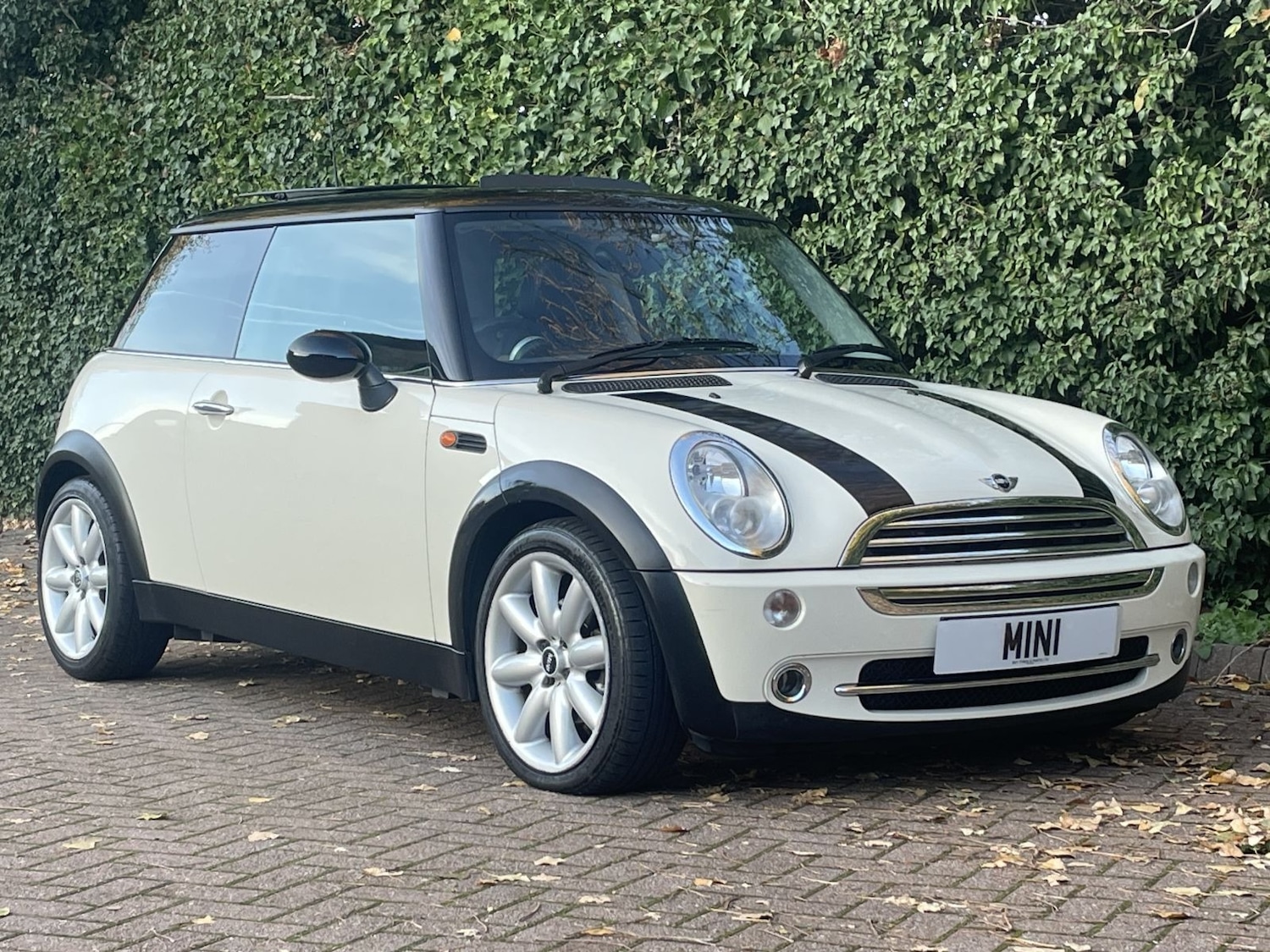 Used MINI Hatch 2005 for sale - 76692910: Photo 1