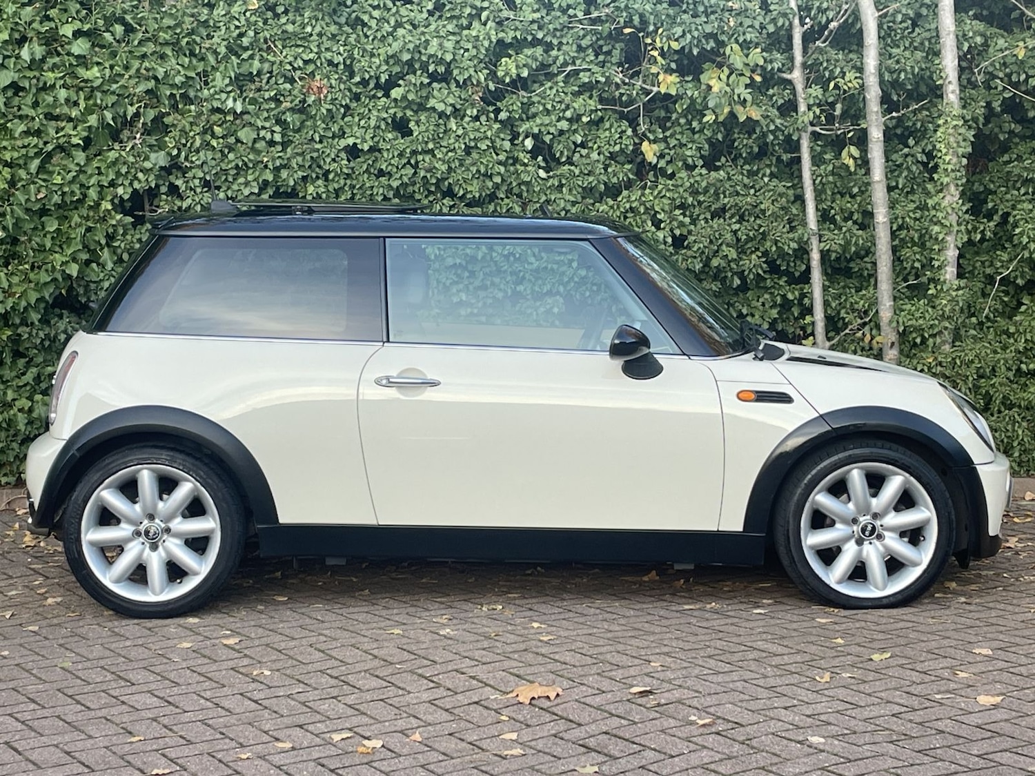 Used MINI Hatch 2005 for sale - 76692910: Photo 3
