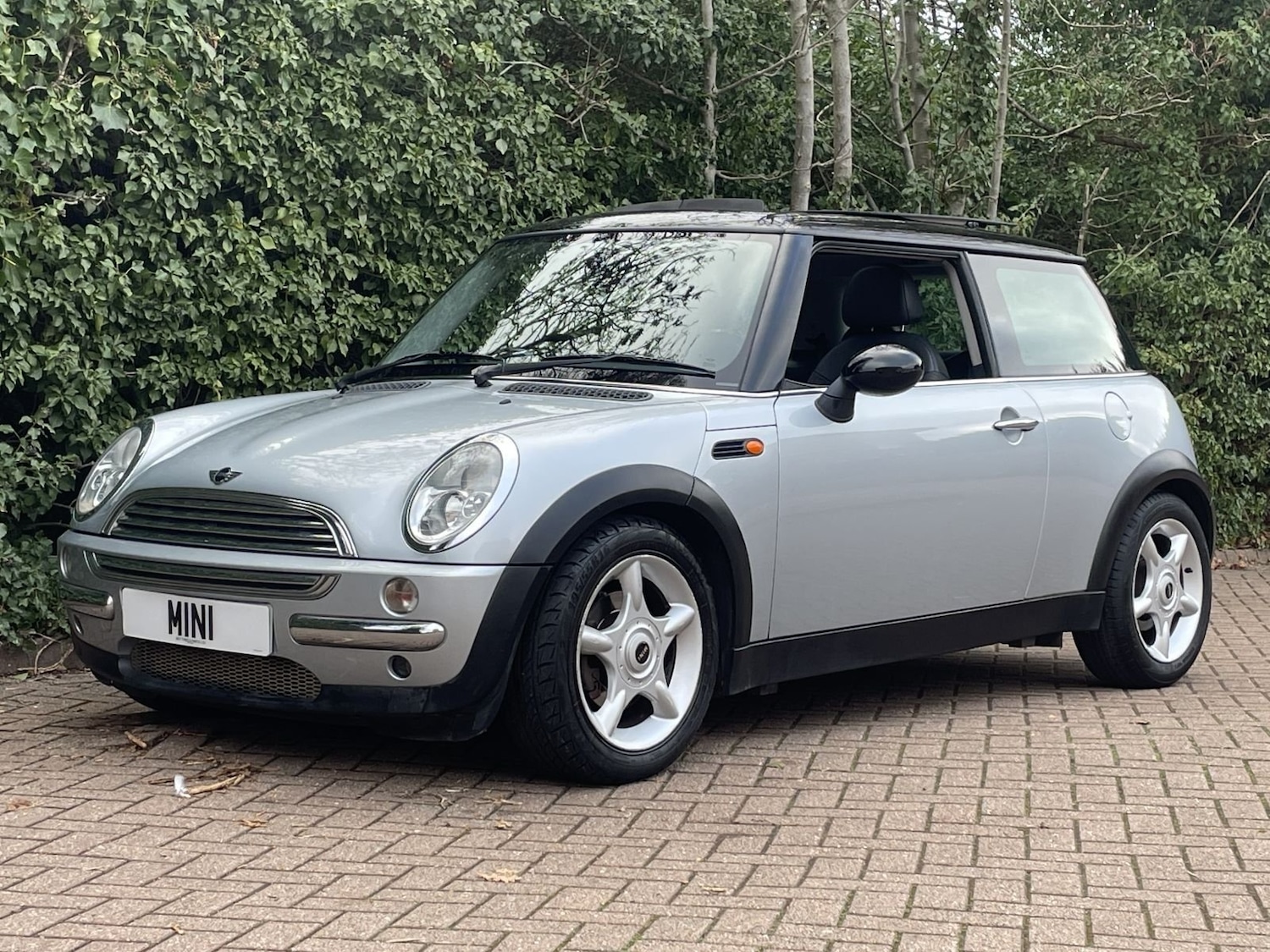 Used MINI Hatch 2002 for sale - 77192060: Photo 15