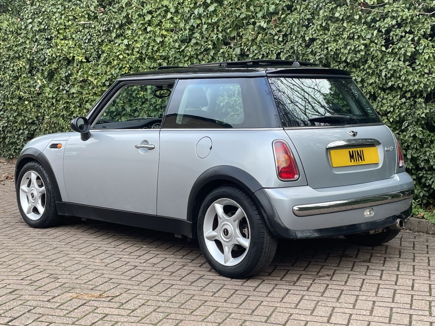 Used MINI Hatch 2002 for sale - 77192060: Photo 17