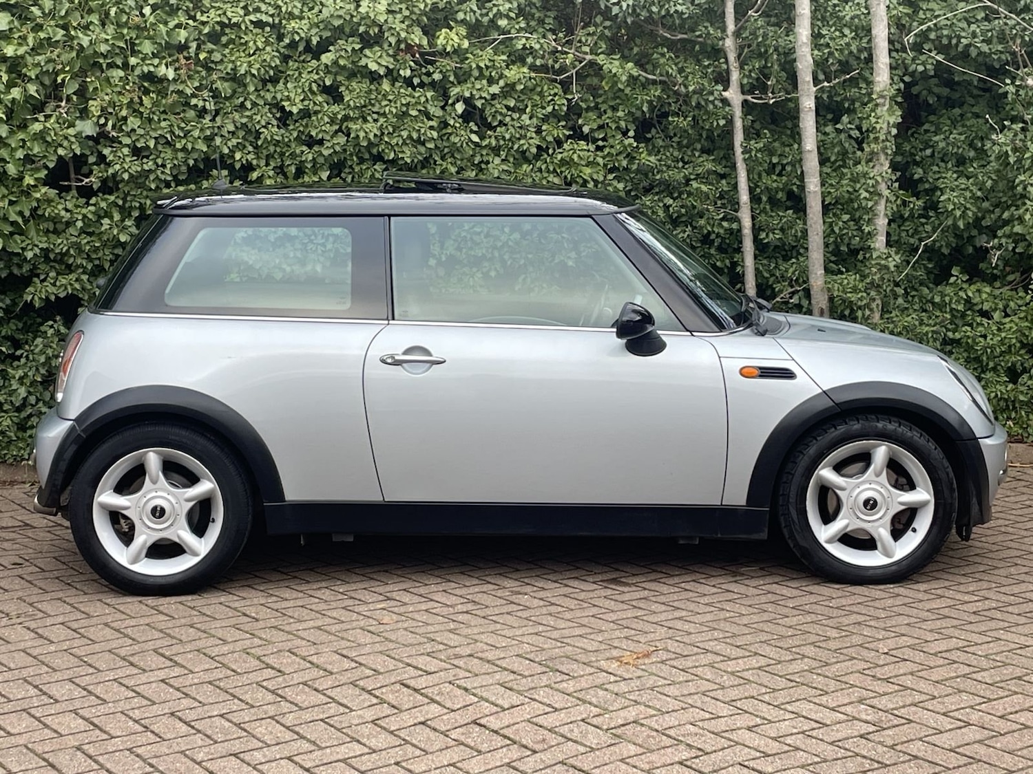 Used MINI Hatch 2002 for sale - 77192060: Photo 3