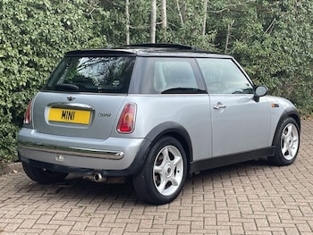 Used MINI Hatch 2002 for sale - 77192060: Photo