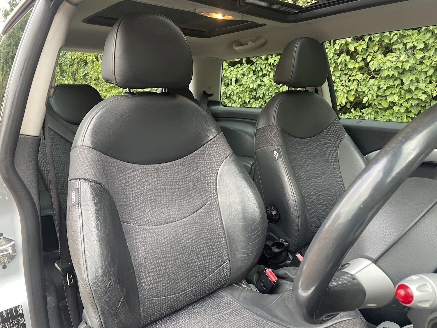 Used MINI Hatch 2002 for sale - 77192060: Photo 9