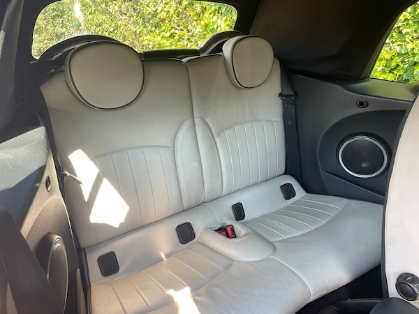 Used MINI Convertible 2011 for sale - 75618325: Photo 6