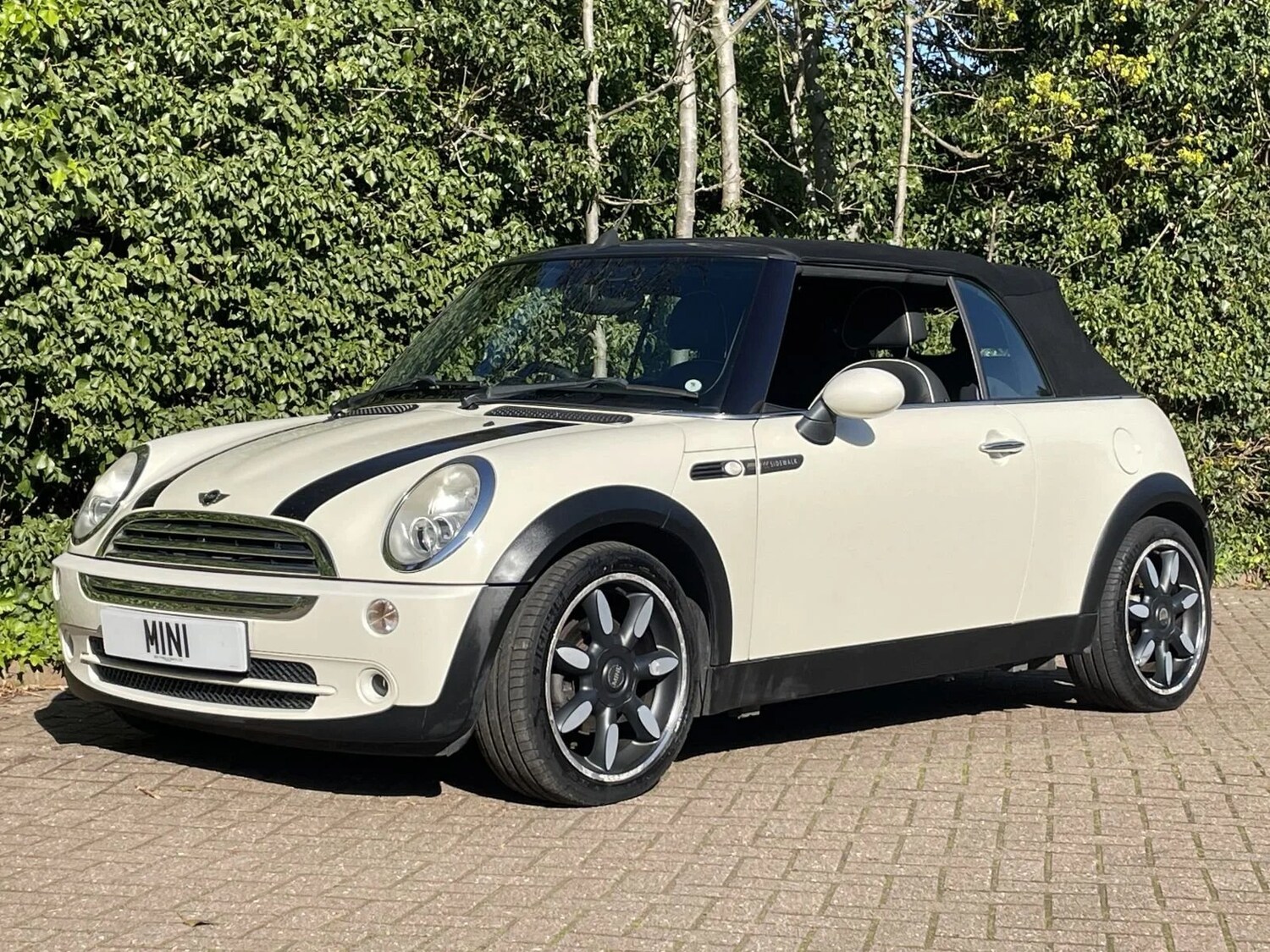 Used MINI Convertible 2008 for sale - 78125378: Photo 15