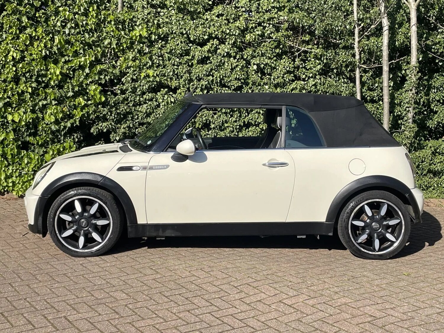 Used MINI Convertible 2008 for sale - 78125378: Photo 16