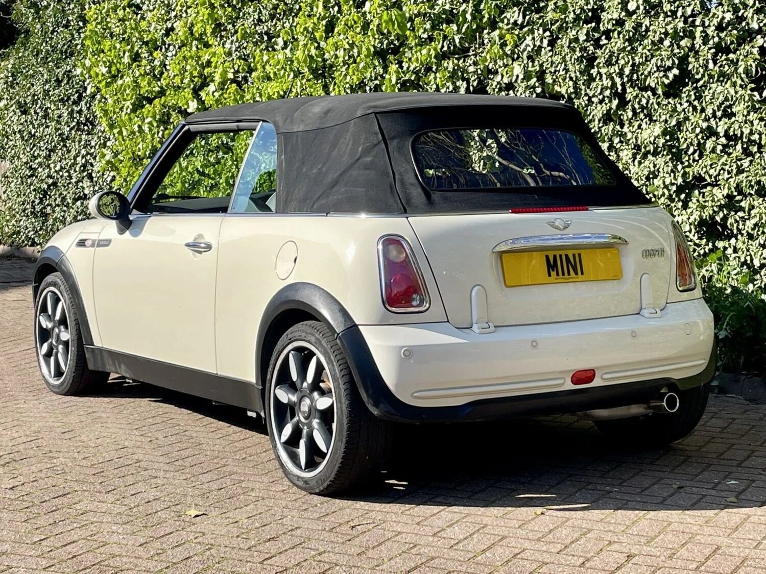 Used MINI Convertible 2008 for sale - 78125378: Photo 18