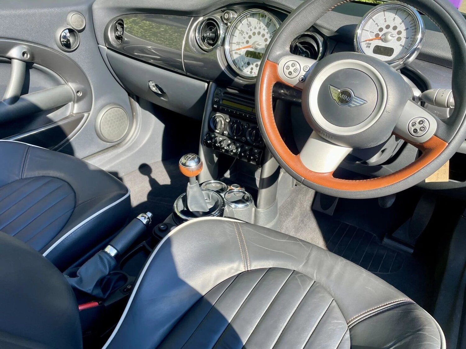 Used MINI Convertible 2008 for sale - 78125378: Photo 6