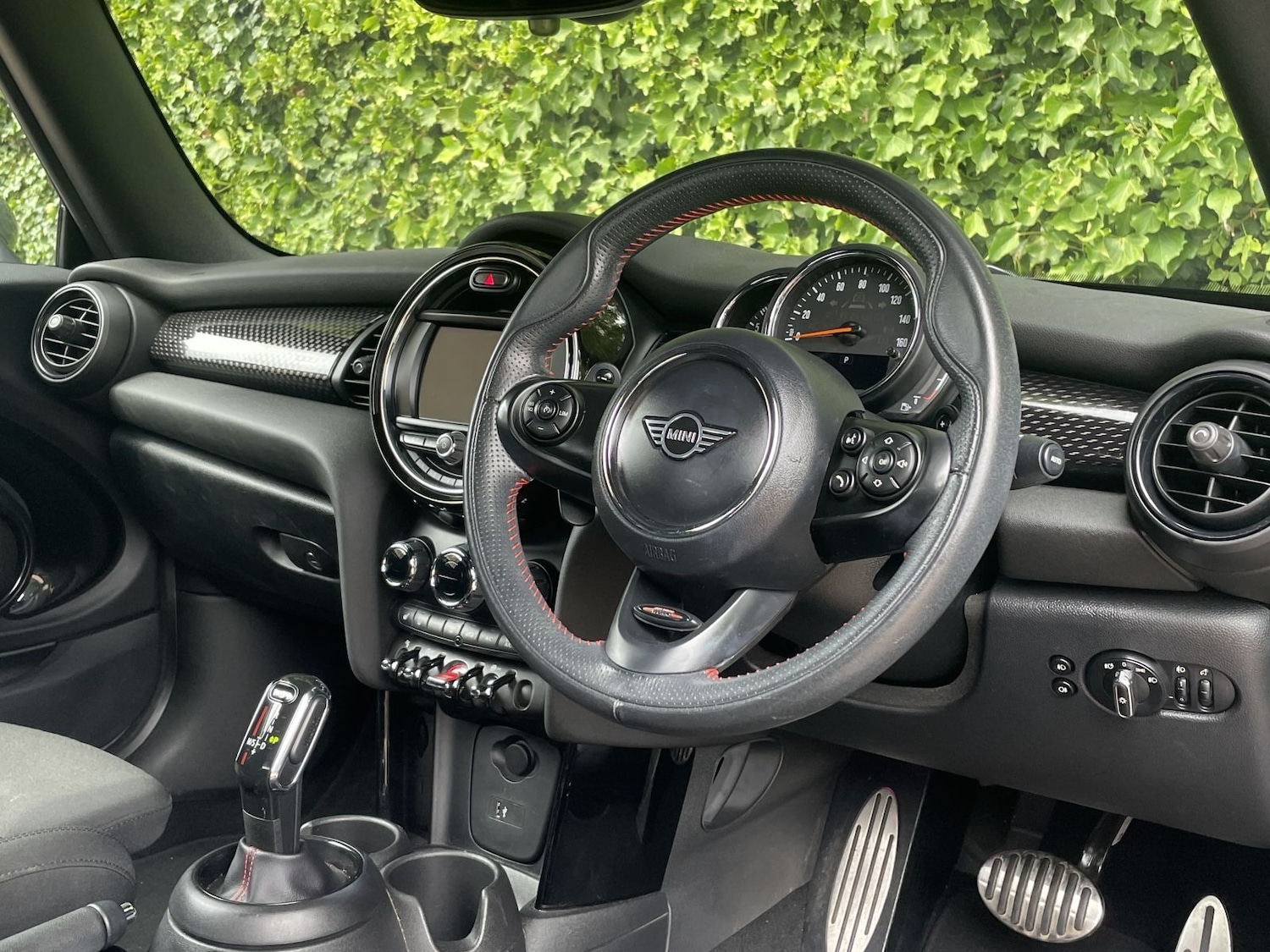 Used MINI Convertible 2019 for sale - 76156480: Photo 11