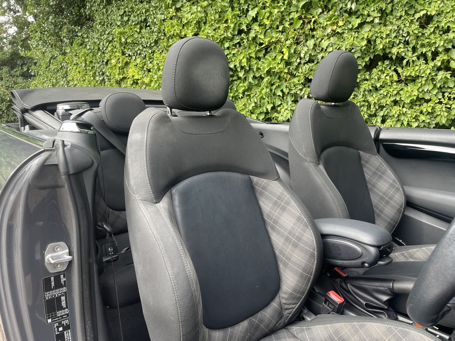 Used MINI Convertible 2019 for sale - 76156480: Photo 12