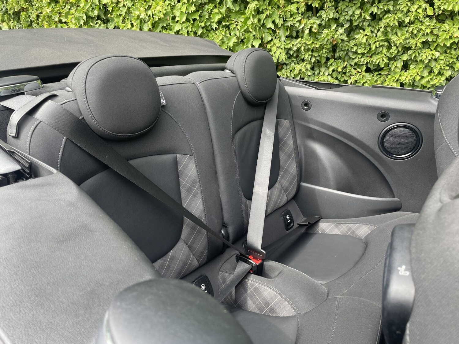 Used MINI Convertible 2019 for sale - 76156480: Photo 13