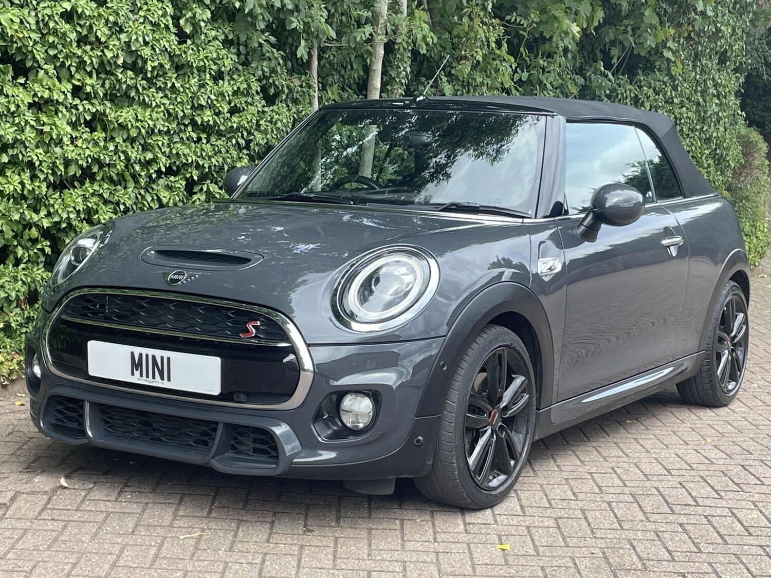 Used MINI Convertible 2019 for sale - 76156480: Photo 20
