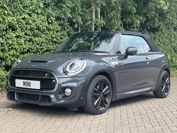 Used MINI Convertible 2019 for sale - 76156480: Photo 21