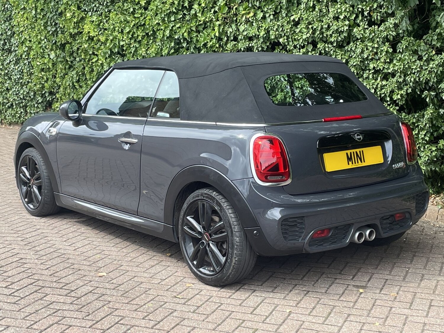 Used MINI Convertible 2019 for sale - 76156480: Photo 22