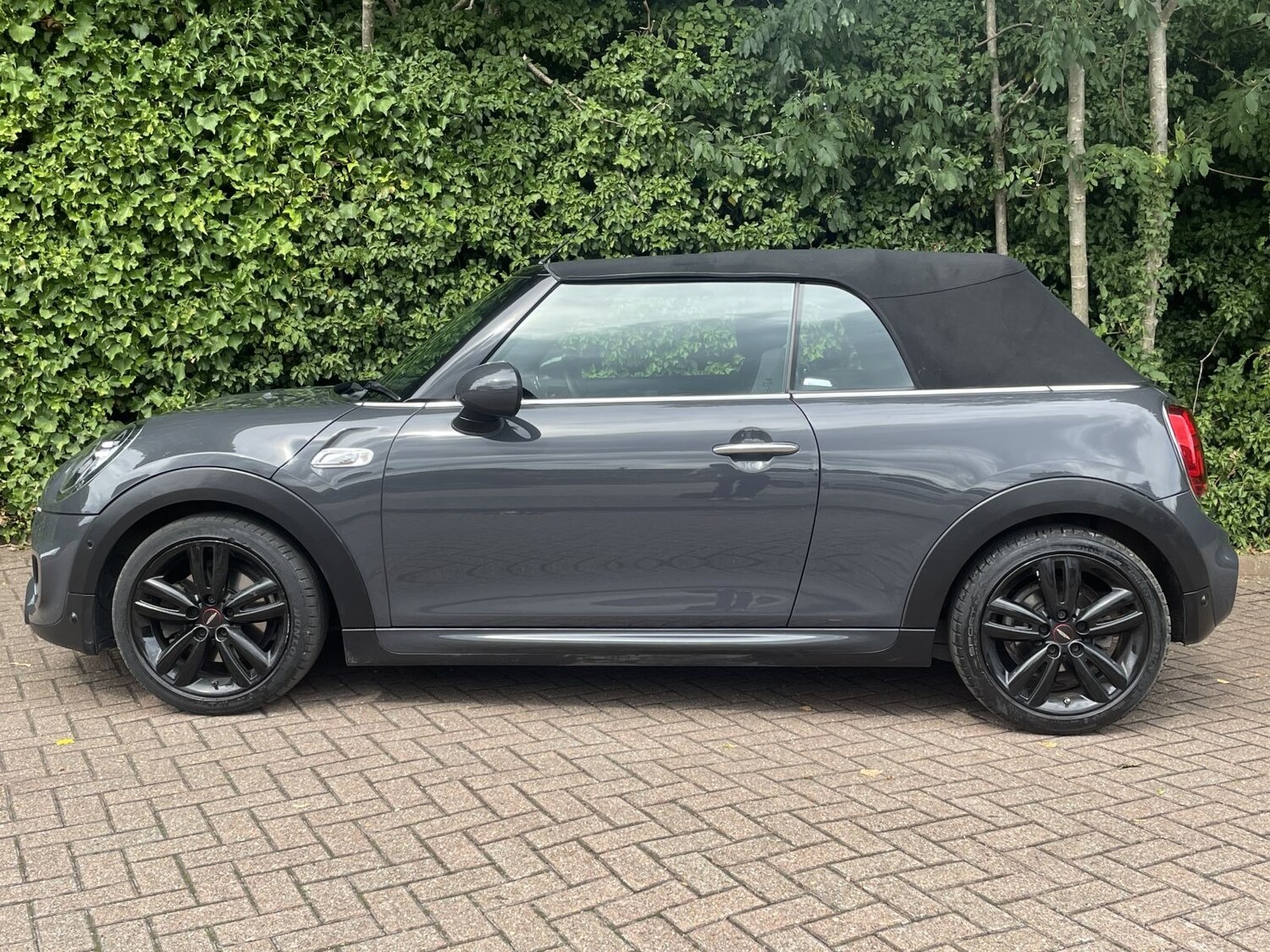 Used MINI Convertible 2019 for sale - 76156480: Photo 24