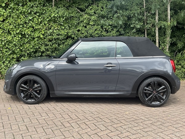 Used MINI Convertible 2019 for sale - 76156480: Photo 24